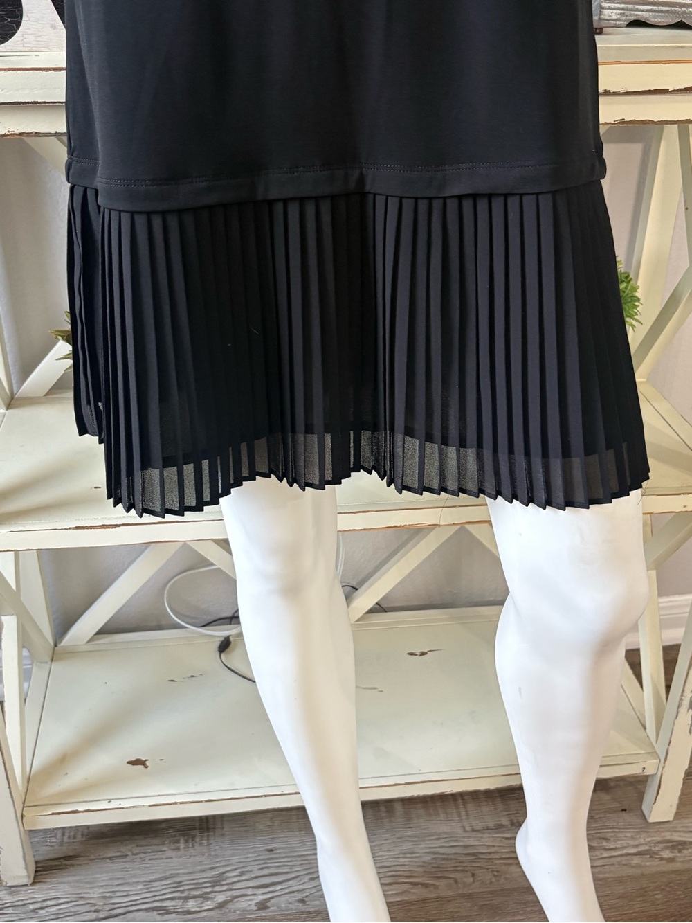 🖤 Michael Michael Kors Black Pleated Hem Dress – New With Tags - Picture 3 of 7